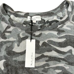 NWT - Michael Stars Madison Brushed Camo Cinder Long Sleeve Notch Neck - Size XL